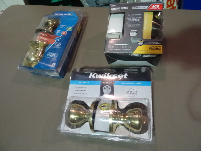 NEW Lot qty 3 Door Handle LockSets incl Schlage Keyed Entry, ACE Deadbolt, Kwickset Bed and Bath
