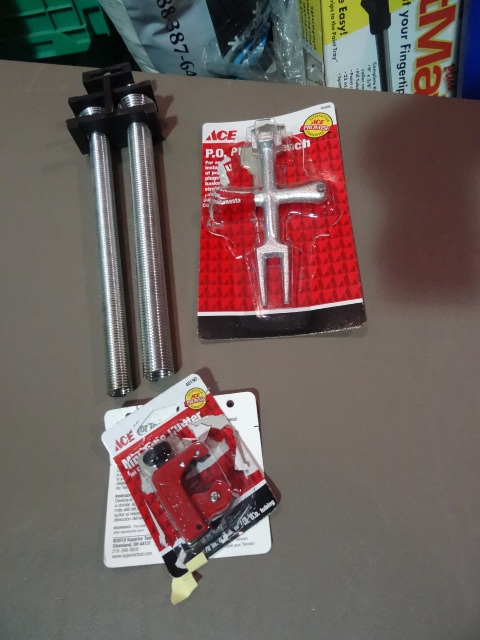 NEW Plumbing Tool Lot incl. Pipe Cutter, Pipe Bender Set, PO Plug Wrench
