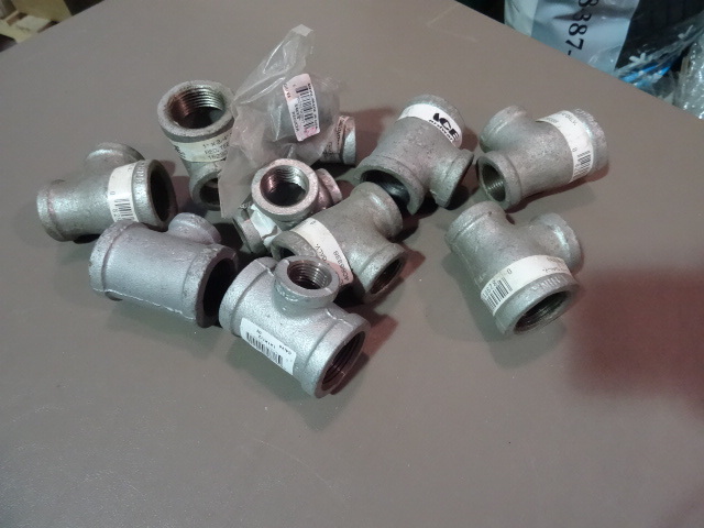 NEW Approx Qty 12 Galvanized Reducer Tees 1 x 3  4 x 3  4 in