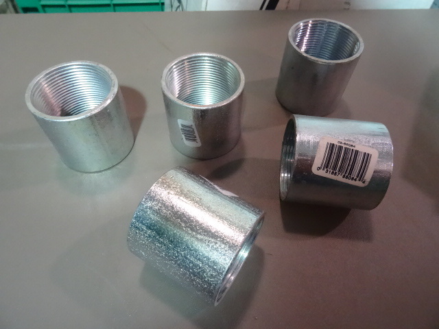 NEW Qty 5 2 in Steel Unions Threaded