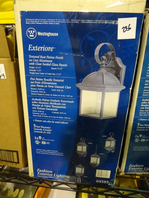 NEW Westinghouse Fashion Exterior Lighting Wall Lantern pn 69395 Textured Rust Patina Finish on Cast Aluminum with Seeded Glass