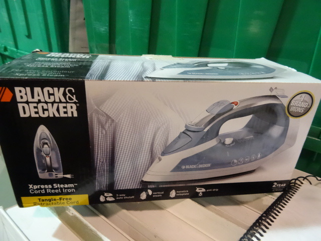 NEW Black and Decker Xpress Steam Iron