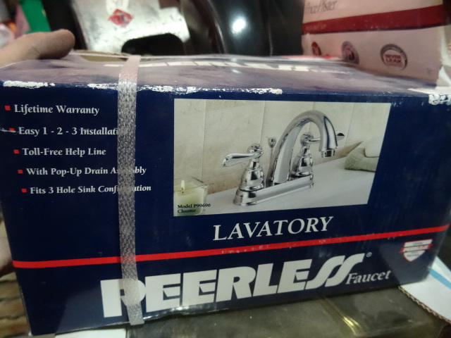 NEW Peerless Faucet Chrome 2 Handle Bathroom Faucet with PopUp Drain P99696