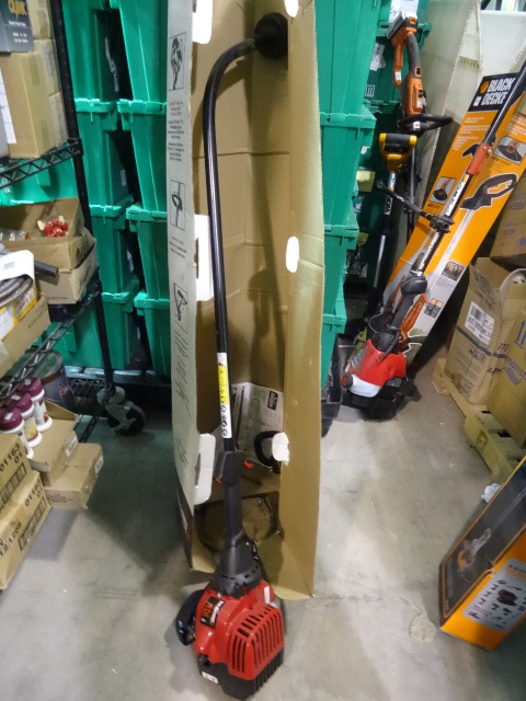 USED Yard Machines Gas Powered Strring Trimmer Model Y25. Starter Pull String Is Broken So Unable To Test. In Box