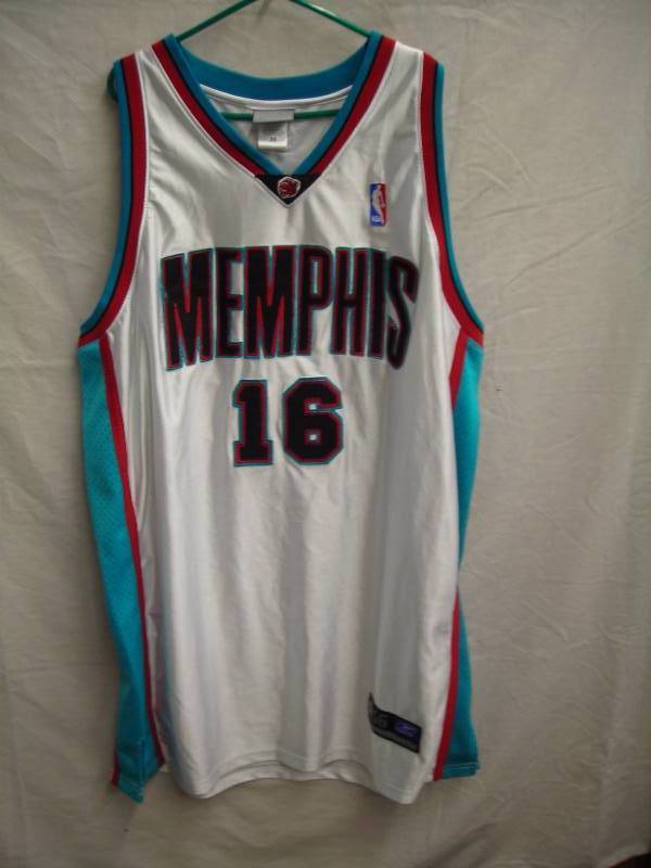 lot 4 image: Rebok Basketball Jersey #16 Gasol Memphis
