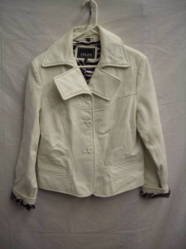 lot 14 image: Adler Collection Size Large Leather