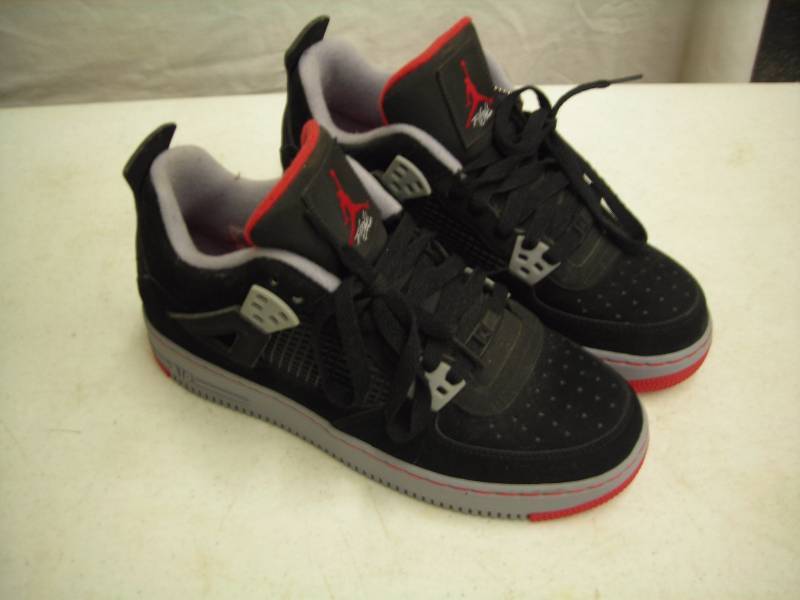 lot 33 image: Pair Mens Nike Air Flight Black Suede Size 6 12