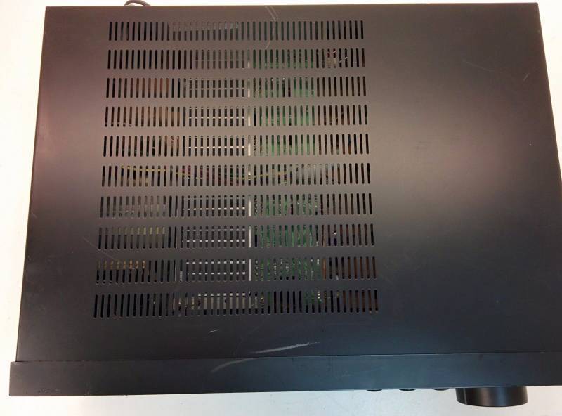 lot 1 image: Harman Kardon AVR-10 Receiver No Remote