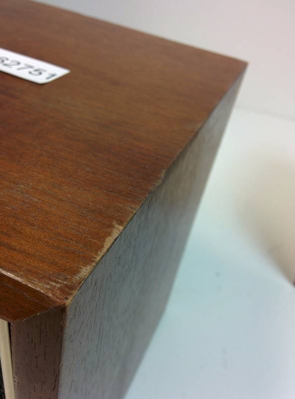lot 19 image: Vintage Panasonic RE-7670 Wood Bookshelf Speakers