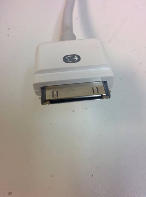 lot 34 image: Lot of 22 Non-OEM iPod Charging Cable 2.5 FT