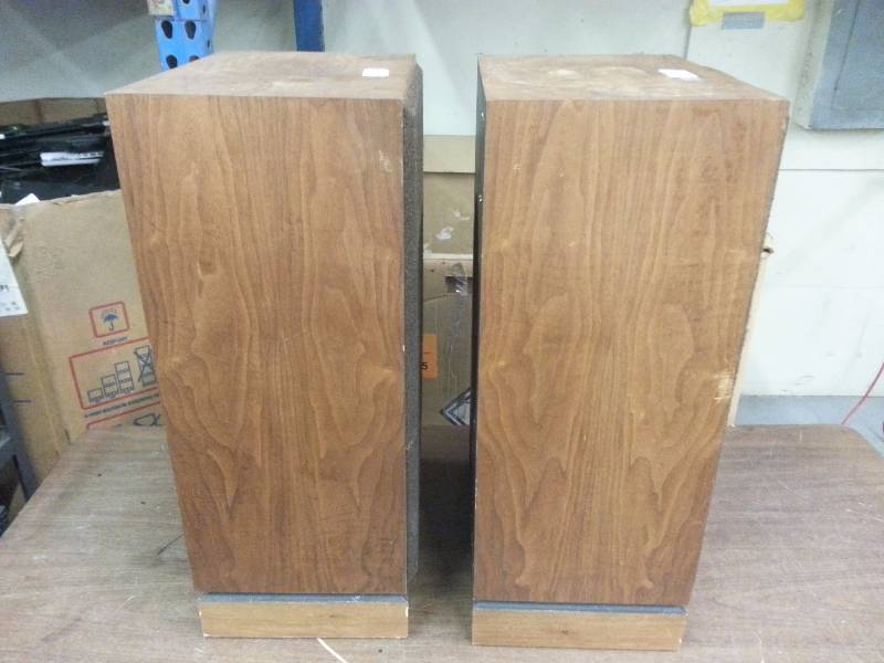lot 37 image: Klipsch KG4 Stereo Speakers
