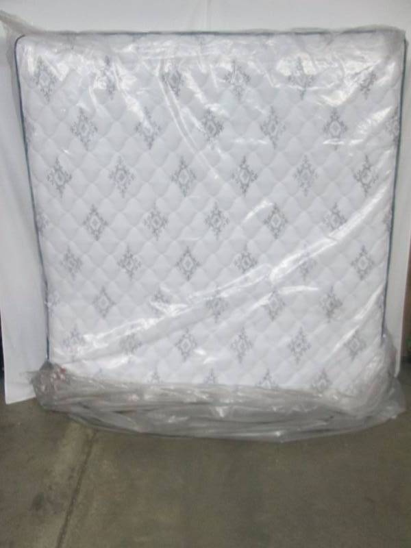 Serta Lake Winds Perfect Sleeper Firm King Mattress and Two Twin Box Springs