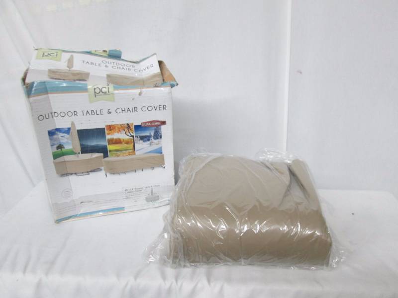 Pci by Adco Round Table and Chair Cover