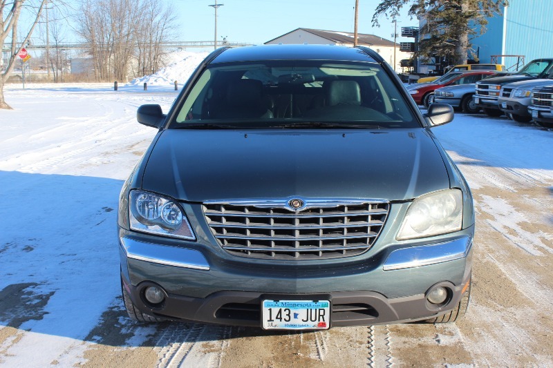 2005 Chrysler Pacifica Touring AWD    - Loaded with Luxury -
