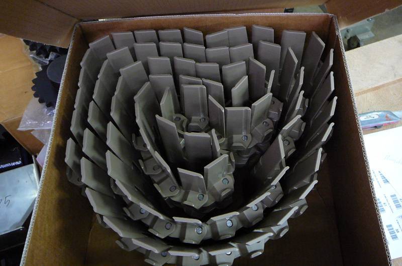 HCP SLAT TOP CHAIN 750  In Box