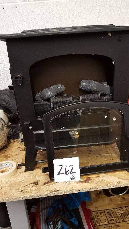 lot 262 image: Electric Stove Heater with Remote