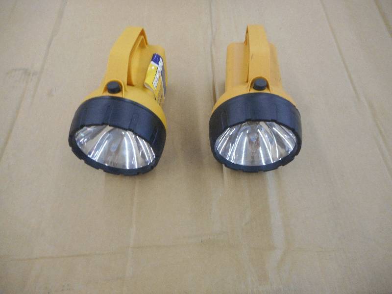 (2) HEAVY DUTY RAYOVAC FLASHLIGHTS