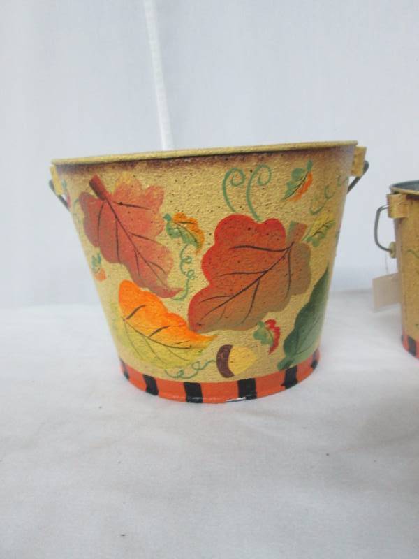 Leaves Tin Buckets