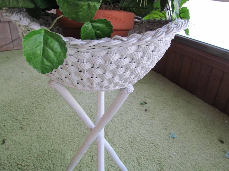 Wicker Flower Holder