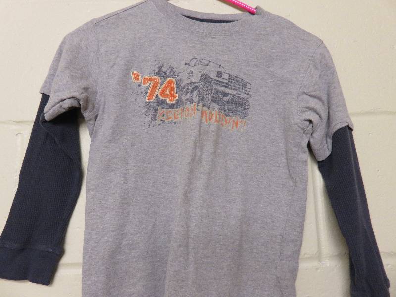 2 Old Navy shirts