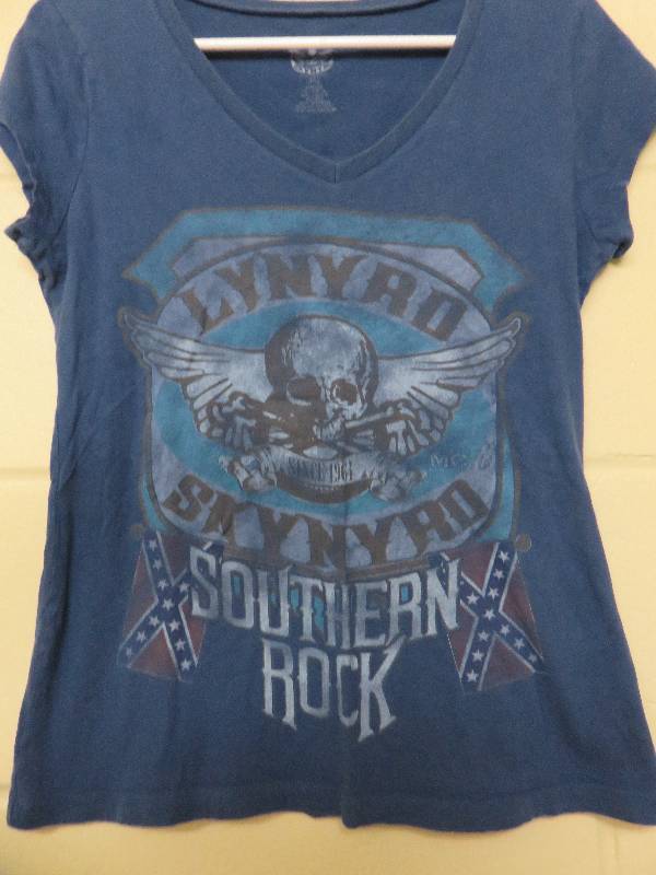 womens shirts and hoodies