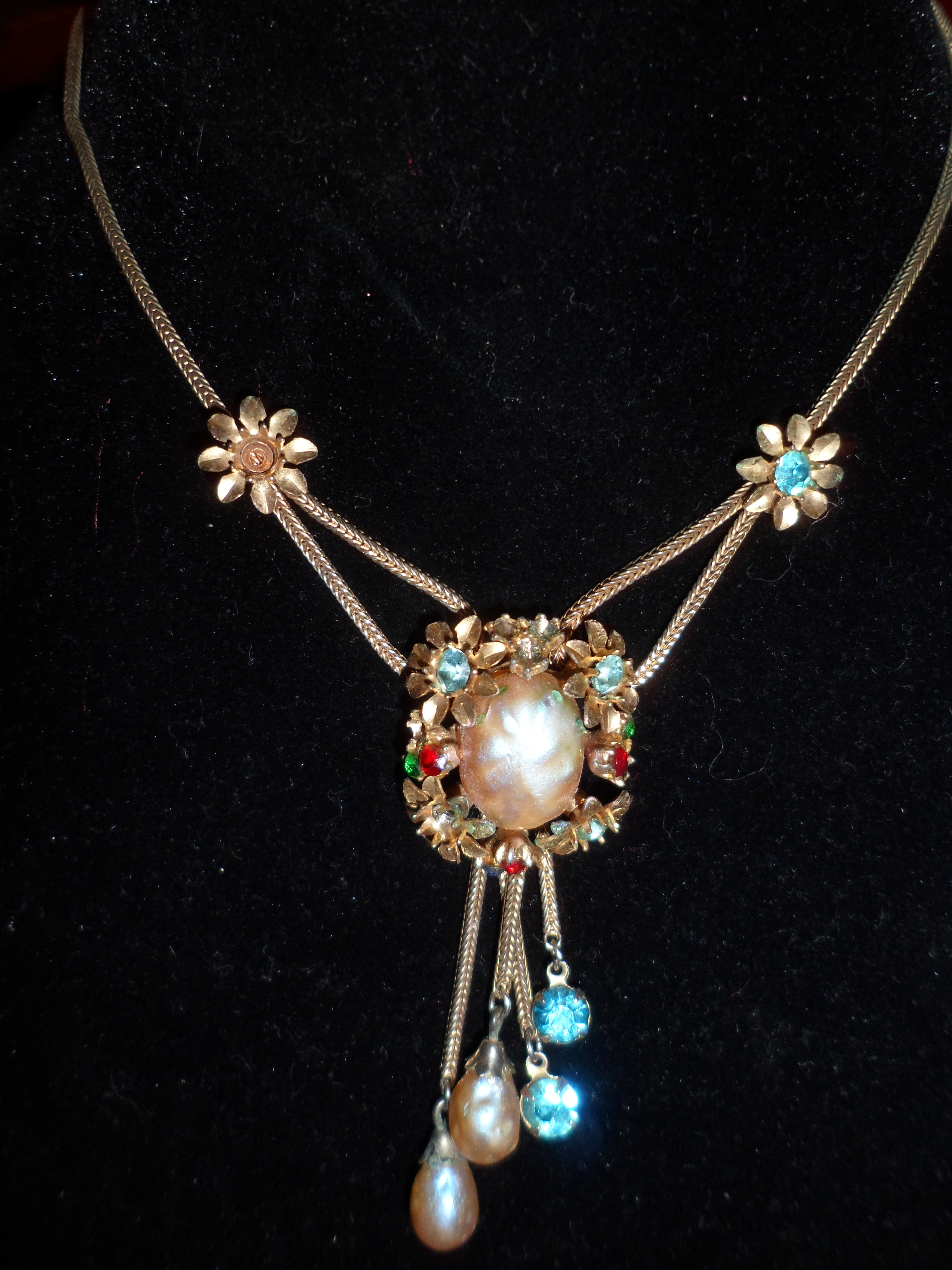 Lot of Vintage Jewelry - Most missing jewels or broken