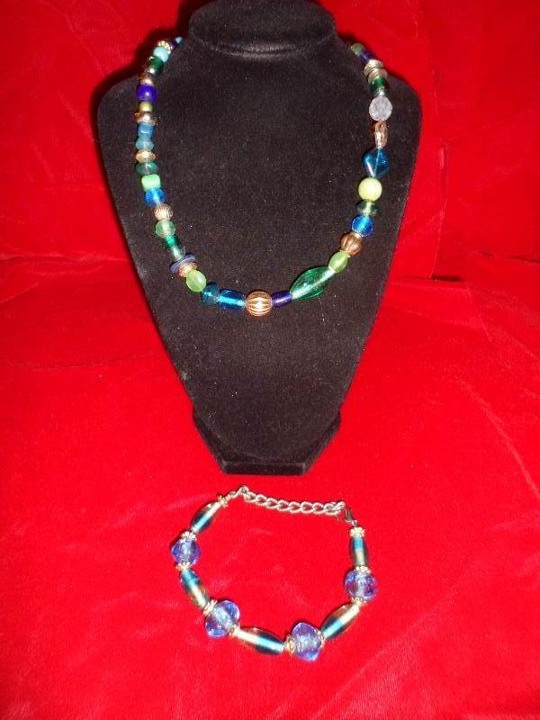 Necklace & Bracelet Lot