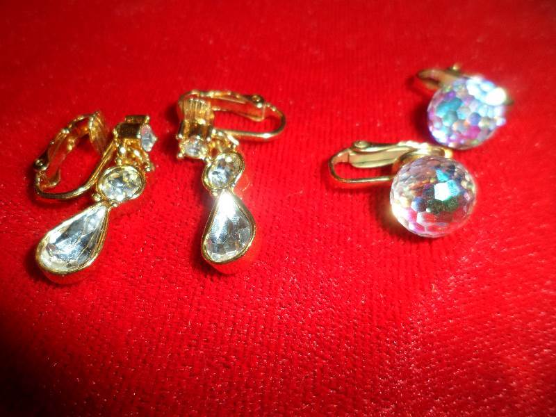 2 Pair Costume Jewelry Earrings