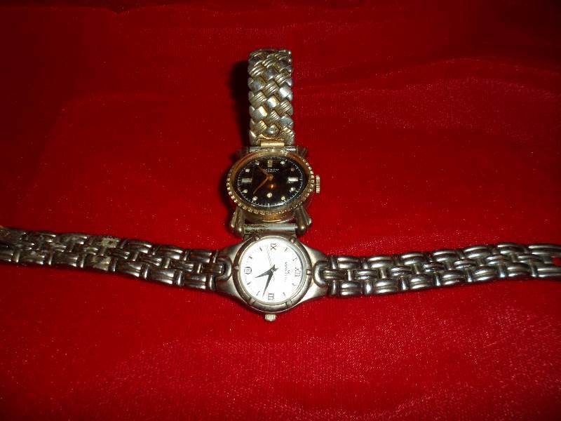 Lot of 2 Watches