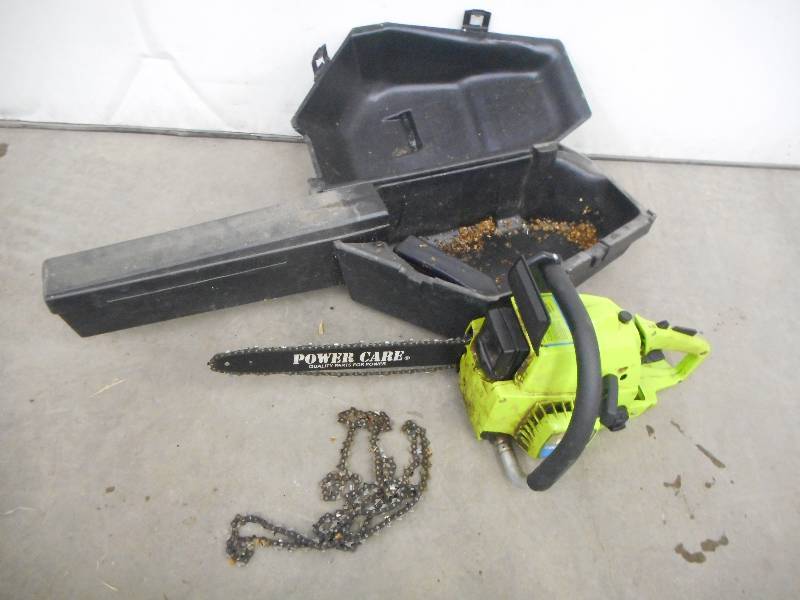 lot 20 image: Poulan Counter-Vibe 3400 Chainsaw W...