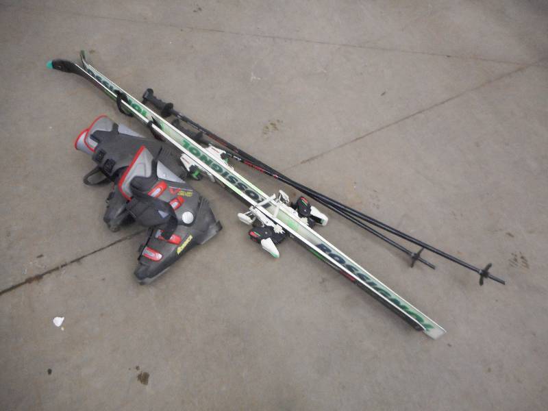 lot 24 image: Pair Of Rossignol Downhill Skis Wit...