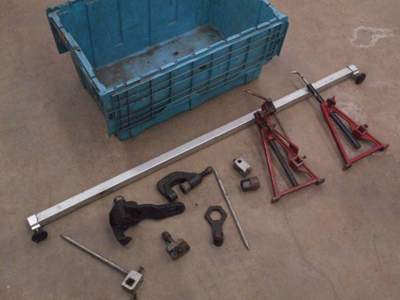 lot 47 image: Bin Of Assorted Industrial Clamps, ...