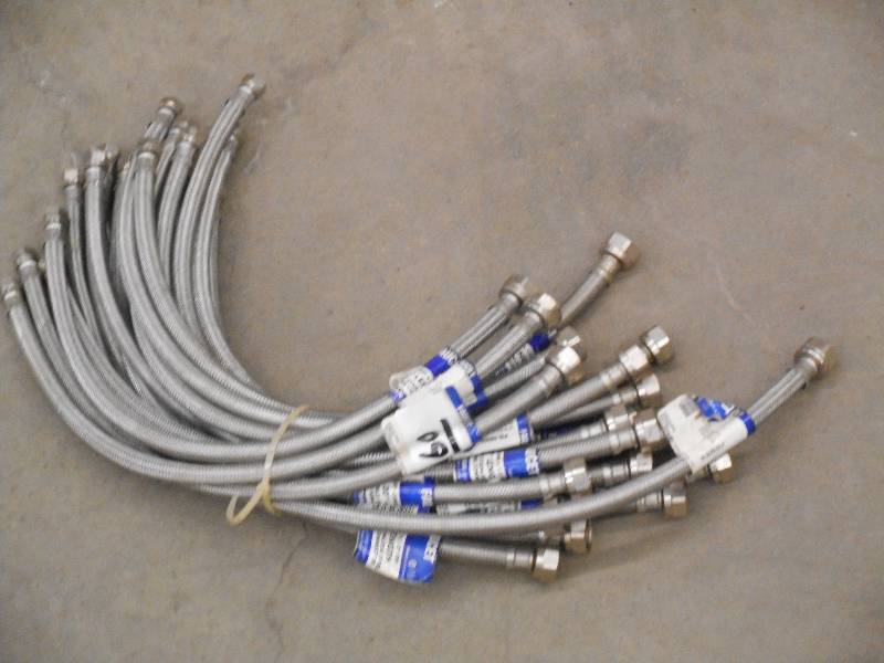 lot 60 image: Bundle Of (22) Unused Faucet Hoses ...