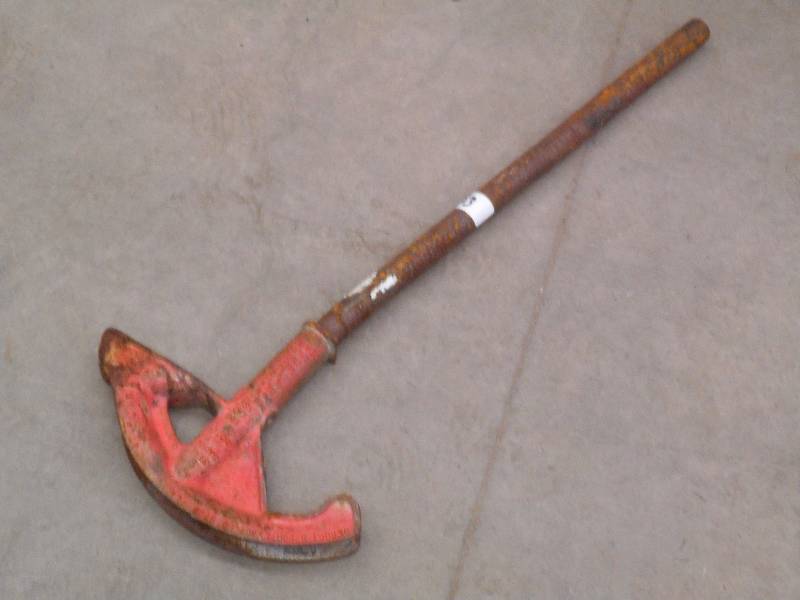 lot 63 image: Heavy Duty Conduit Bender ...