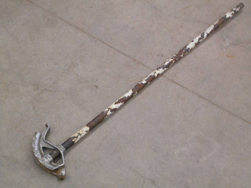 lot 65 image: Long-Handle Conduit Bender ...