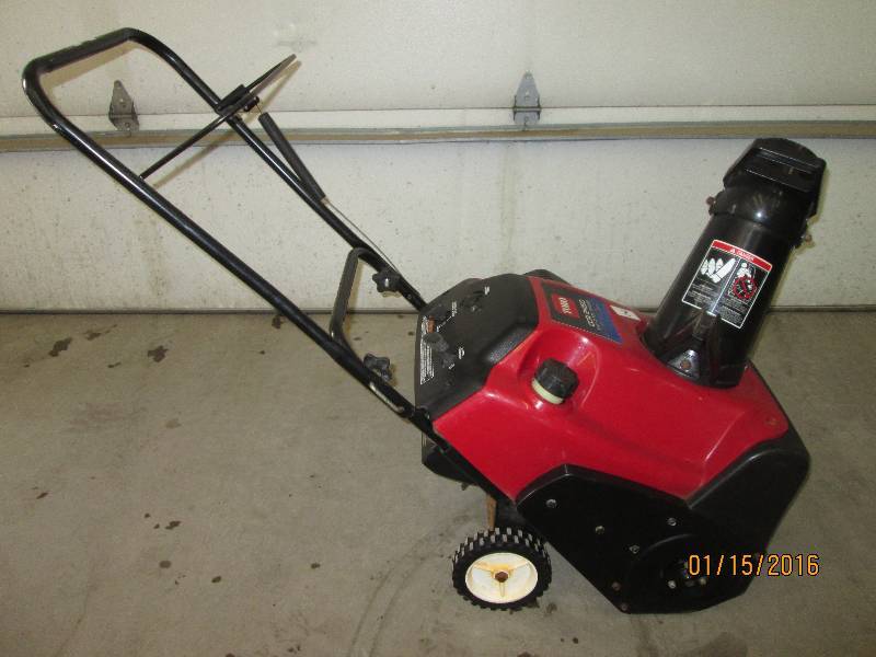 Toro 5HP Single Stage Snowblower, R...