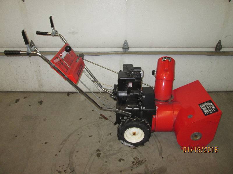 Montgomery Ward 5HP Two-Stage Snowb...