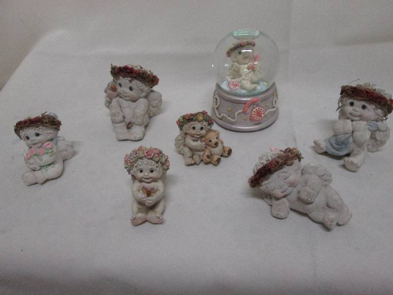 Lot of 6 Dreamsicle figures, 1 wate...