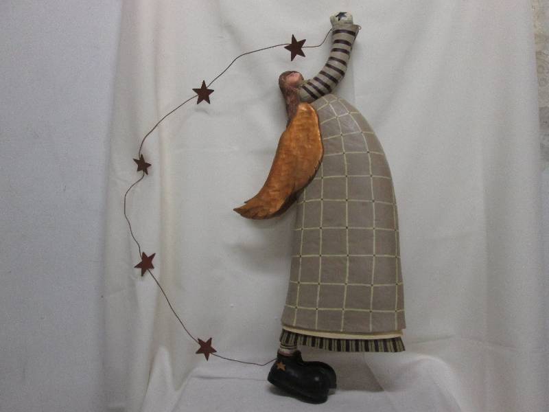28 inch Angel with Stars dcor pie...