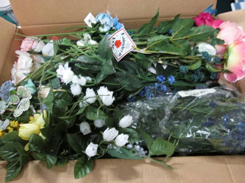 Large lot of artificial flowers, ma...