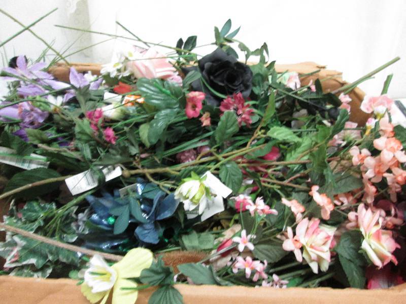 Extra large lot of artificial flowe...