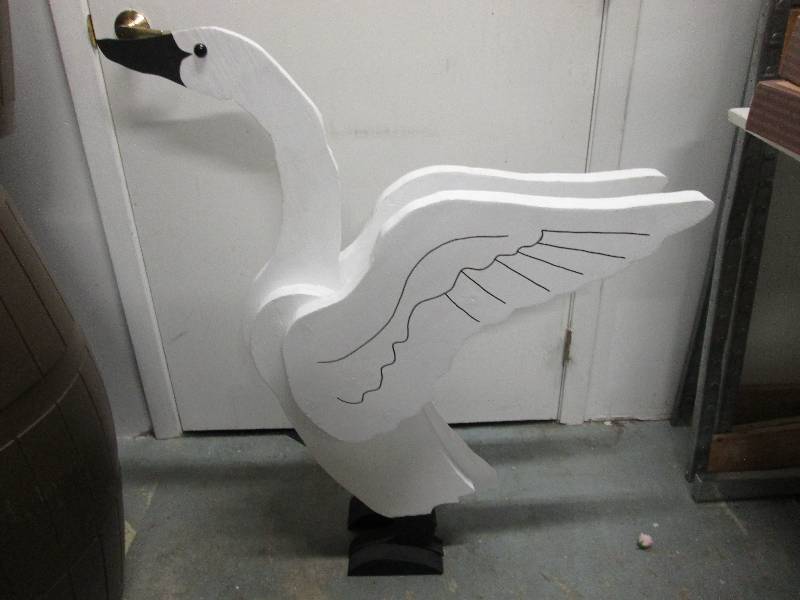 White swan lawngarden ornament 37 ...