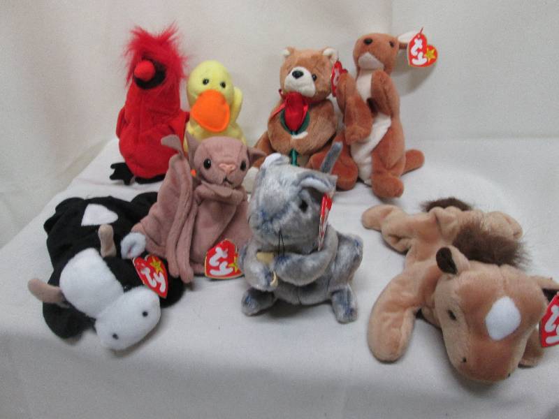 Lot of 8 Ty assorted Beanie Babies...