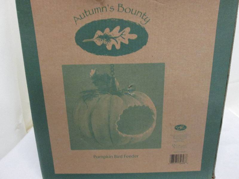 NIB Pumpkin Bird Feeder...