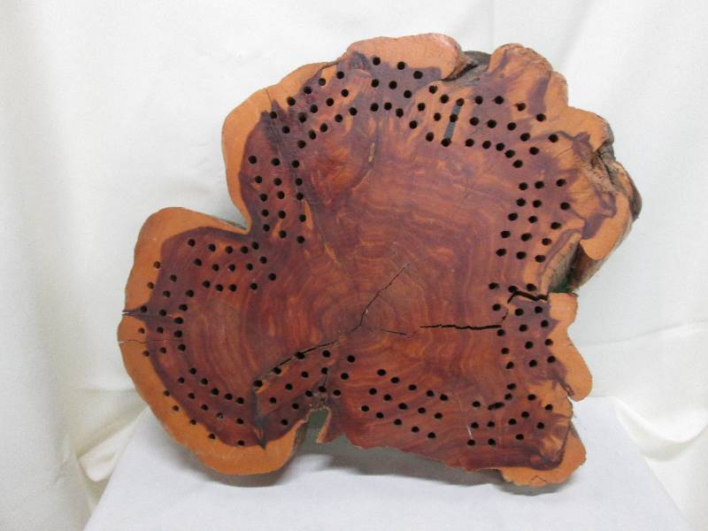 Beautiful tree core cribbage board...