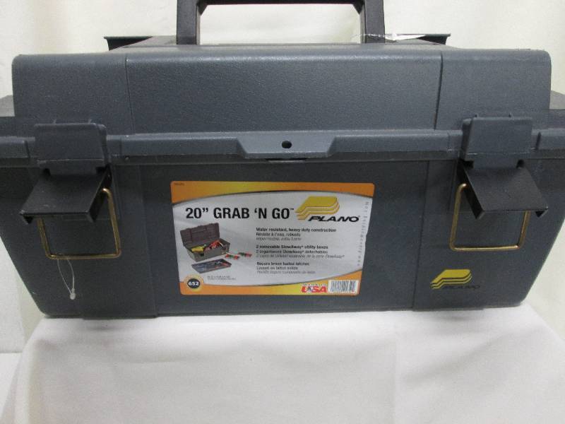 20 Plano Grab N Go with hand tool...