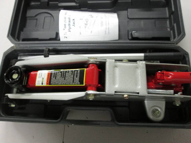 2 12 ton hydraulic jack in black c...