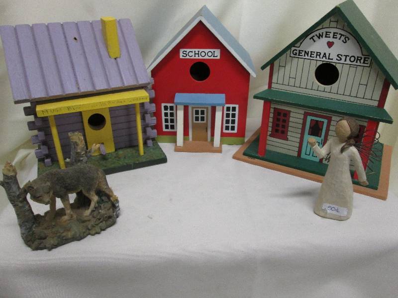 4 decorative birdhouses, angel, wol...