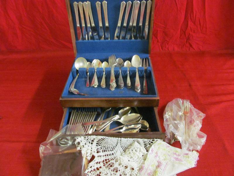 lot 69 image: silverware