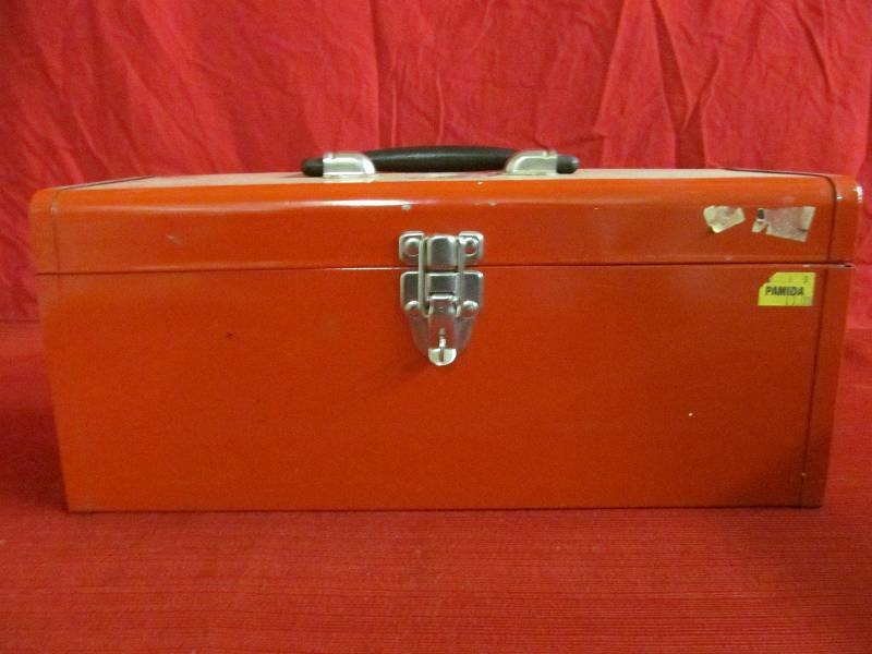 lot 73 image: tool box